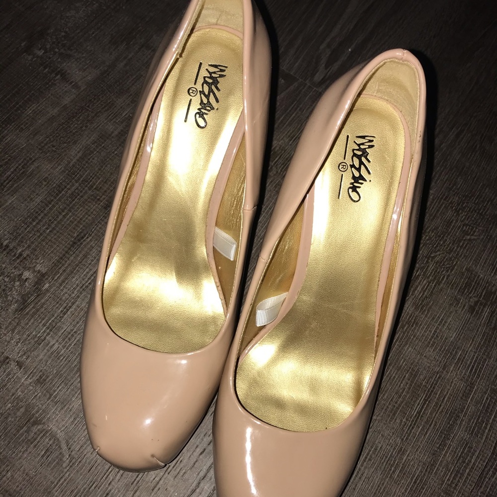 Pink Heels - Picture 2 of 8